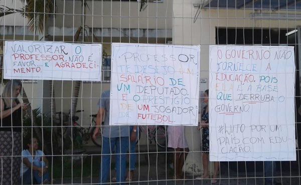 Operacao-Tartaruga-Greve-parcial-nas-escolas-da-rede-municipal-de-Linhares-06